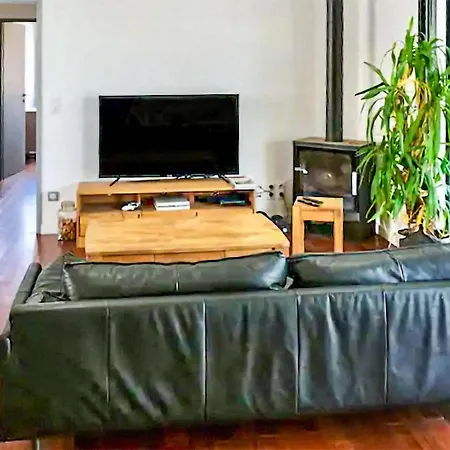Hébergement de vacances Stunning In With Kitchen *