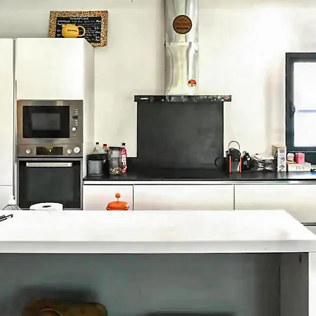 Hébergement de vacances Stunning In With Kitchen